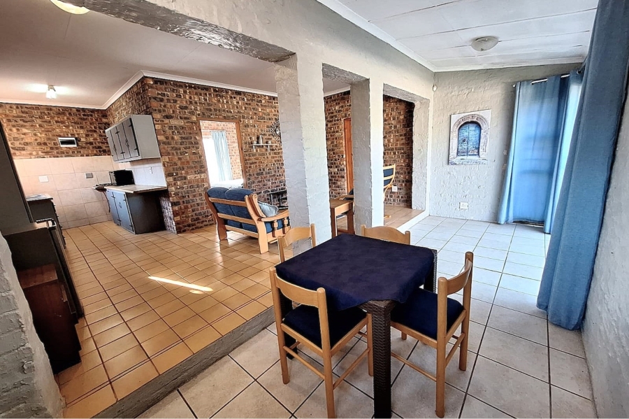 5 Bedroom Property for Sale in Paradise Beach Eastern Cape